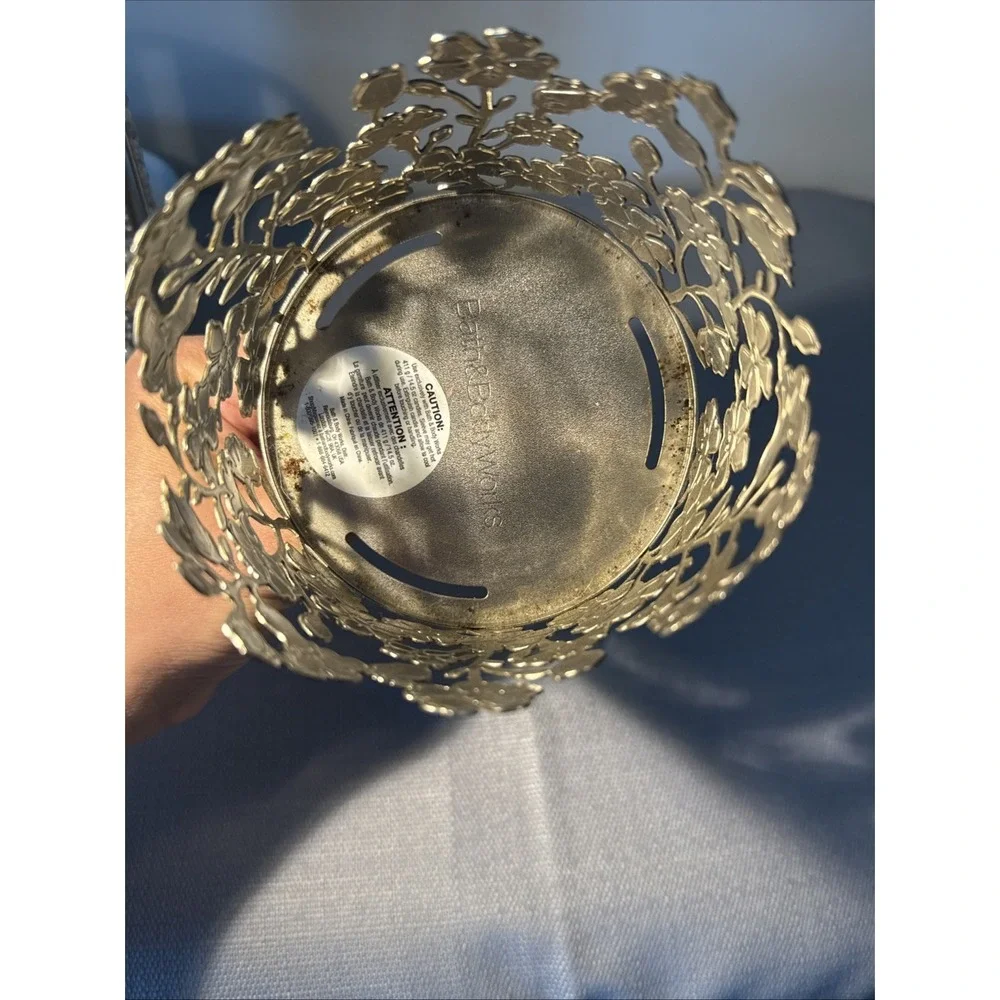 BATH & BODY WORKS SILVER‎ GEM PEARLS FLOWER PEDESTAL 3 WICK CANDLE SLEVE HOLDER